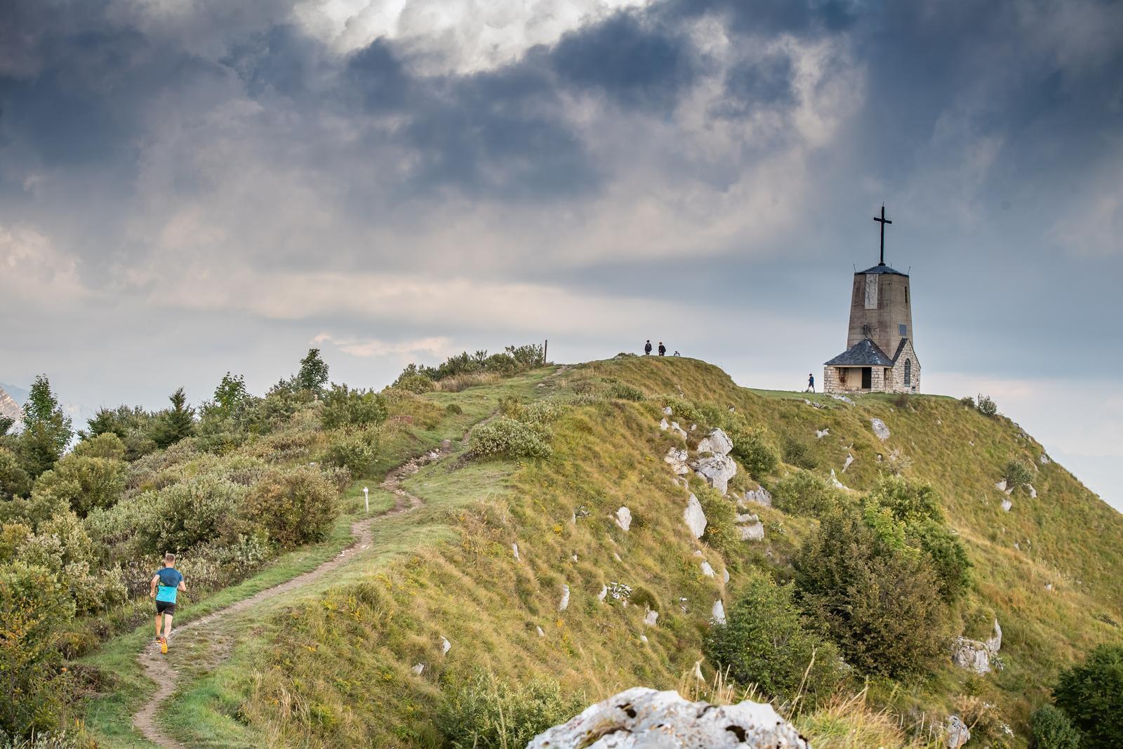 gemona_cuarnan_chiesetta_running